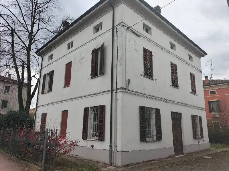 Casa Indipendente in vendita a Soragna - foto 1