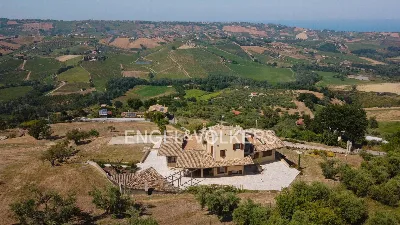 Villa in vendita a Città Sant'Angelo - foto 2