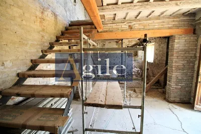 Rustico/Casale in vendita a Carassai - foto 10