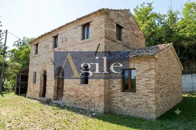 Rustico/Casale in vendita a Carassai - foto 5