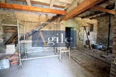 Rustico/Casale in vendita a Carassai - foto 7