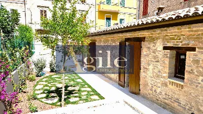 Villa in vendita a San Benedetto del Tront... - foto 1