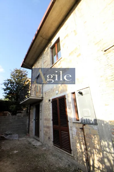 Villa a Colli del Tronto