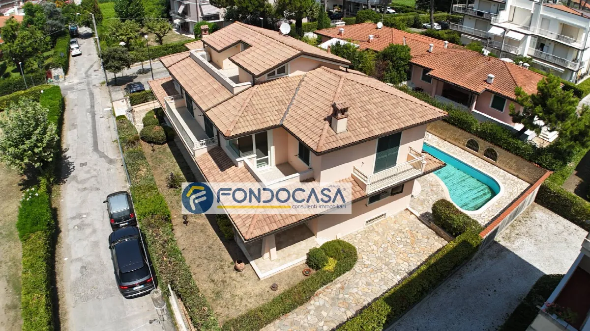 Villa in vendita a Camaiore - foto 2