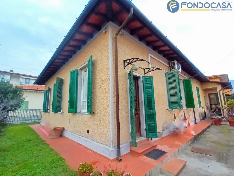 Casa Indipendente in vendita a Pietrasanta - foto 1