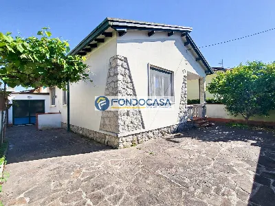 Villa a Camaiore