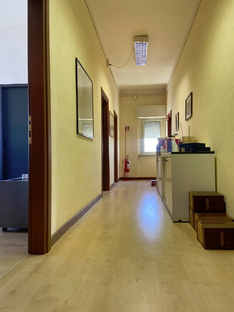 Ufficio in vendita a Livorno, Porto, Interporto, Darsena - foto 1