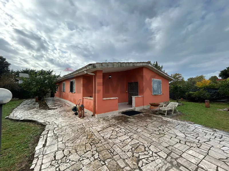 Villa in vendita ad Aprilia - foto 1