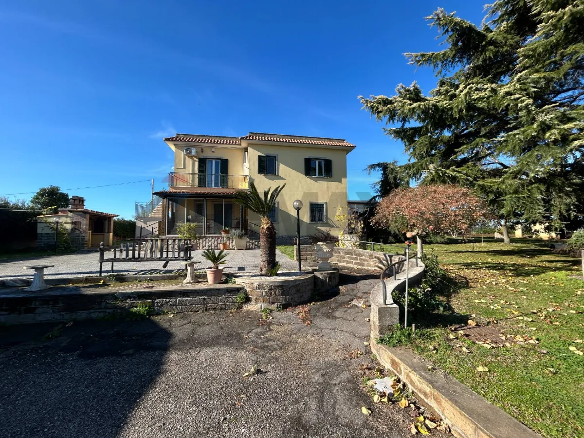 Villa in vendita ad Aprilia - foto 2