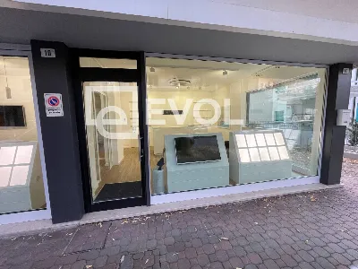 Ufficio in vendita a Lignano Sabbiadoro - foto 2