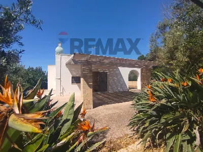Villa in vendita a Racale - foto 1