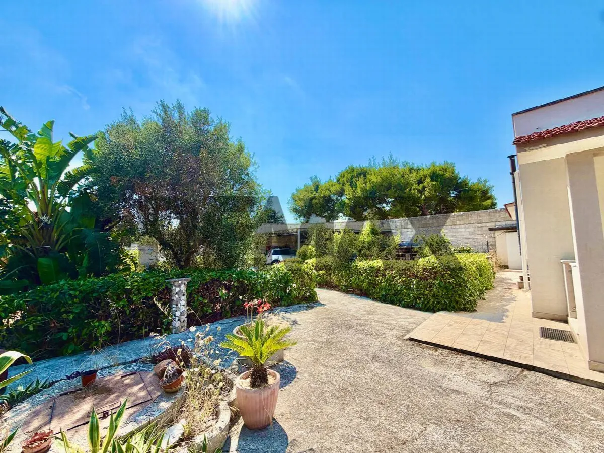 Villa in vendita a Torchiarolo - foto 4