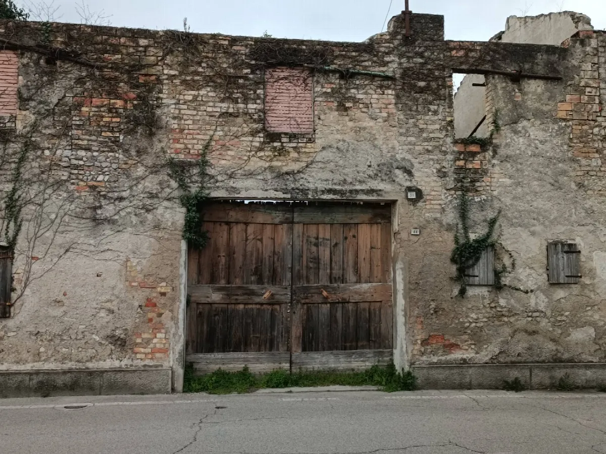 Rustico/Casale in vendita a Pordenone, Rorai Grande, Grigoletti - foto 2