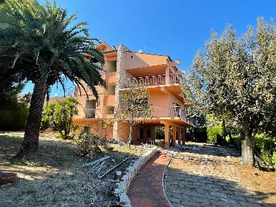 Villa in vendita a San Benedetto del Tront... - foto 2