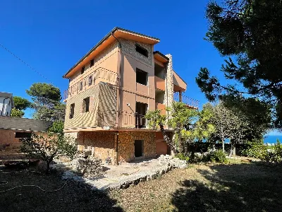 Villa in vendita a San Benedetto del Tront... - foto 8
