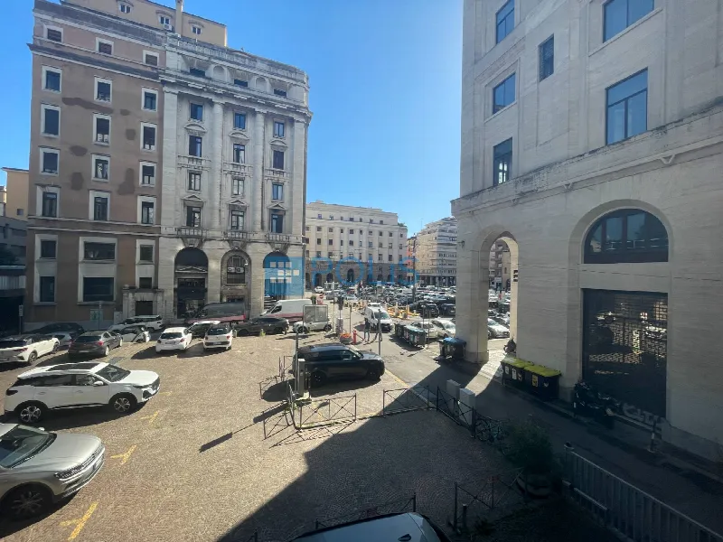 Ufficio in vendita a Padova, Piazze, Duomo, Santo, Santa Sofia, Altinate, Savonarola, Ponte Molino - foto 1