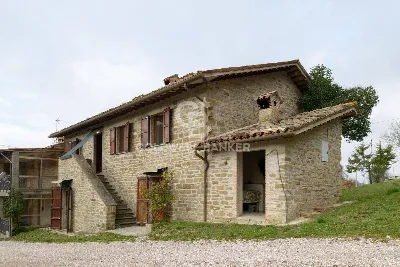 Rustico/Casale in vendita a Gubbio - foto 1