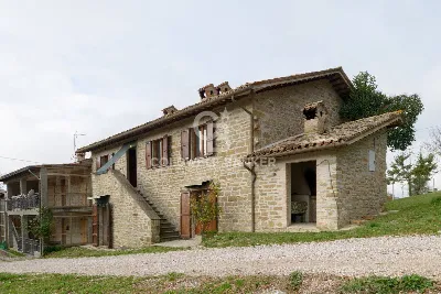 Rustico/Casale in vendita a Gubbio - foto 2