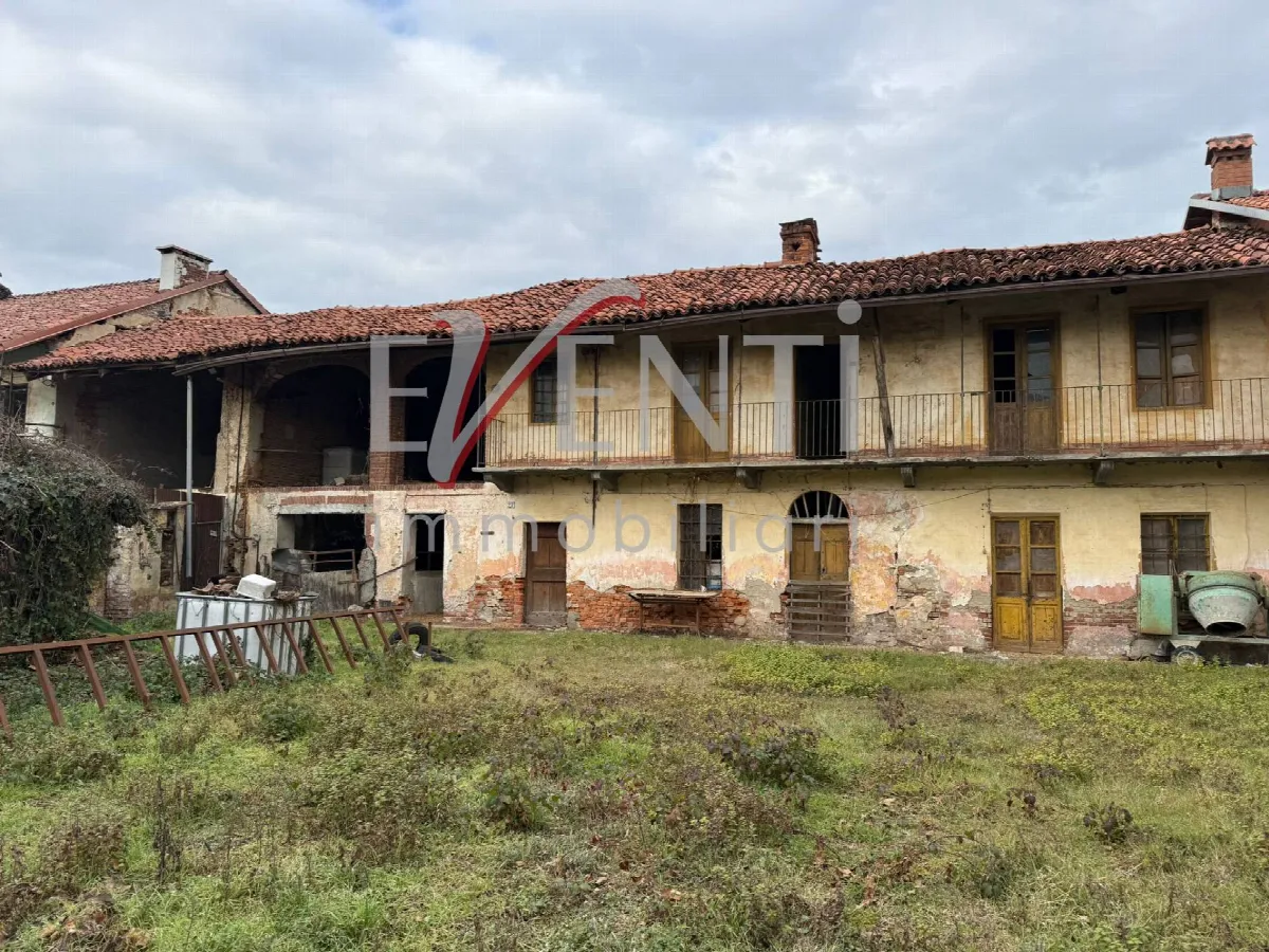 Rustico/Casale in vendita a Piscina - foto 2