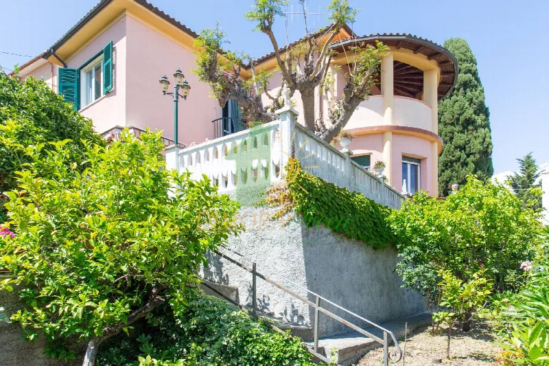 Villa in vendita a Imperia - foto 1