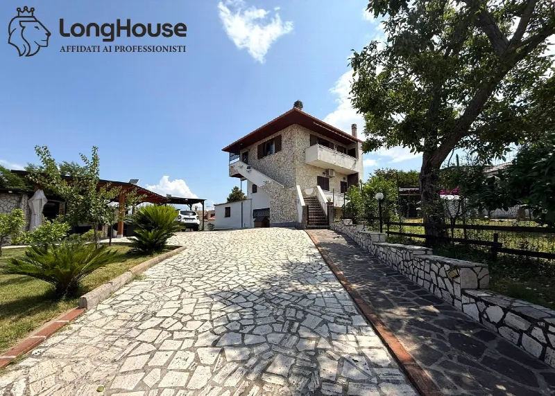 Villa in vendita a Guidonia Montecelio - foto 1