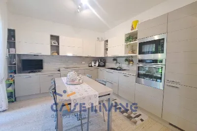Villa in vendita a Rosate - foto 8