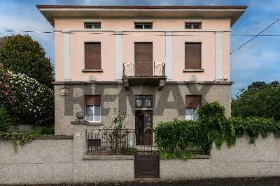 Casa Indipendente in vendita a Castellanza - foto 1