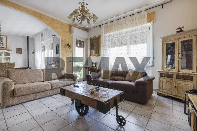 Casa Indipendente in vendita a Cairate - foto 4