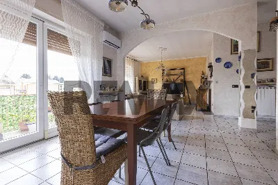 Casa Indipendente in vendita a Cairate - foto 5