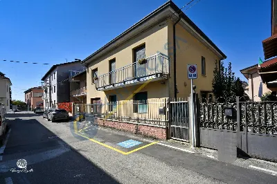 Casa Indipendente a Limbiate