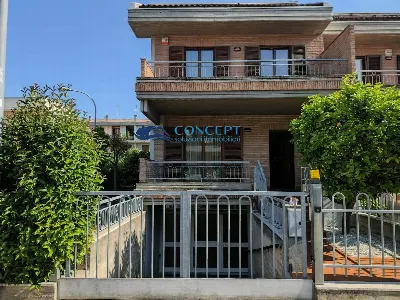 Villa in vendita a San Benedetto del Tront... - foto 2
