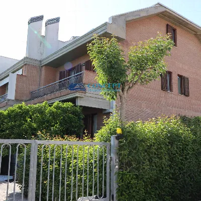 Villa in vendita a San Benedetto del Tront... - foto 3