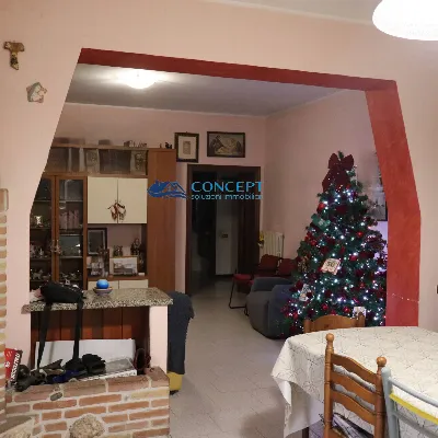 Casa Indipendente a Controguerra