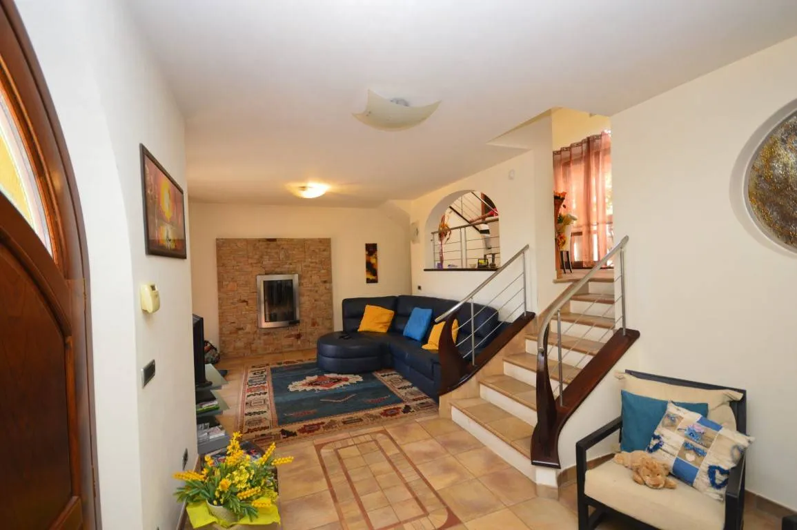 Villa in vendita a Collesalvetti - foto 2