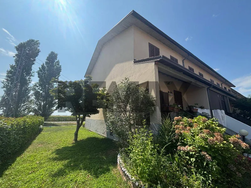 Villa in vendita a Lacchiarella - foto 1