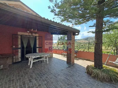 Villa a Assoro
