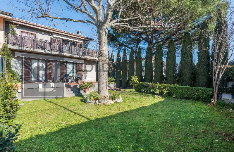 Villa in vendita a Ciampino - foto 1