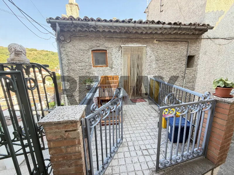 Casa Indipendente in vendita a Campolieto - foto 1