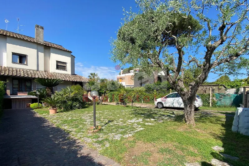 Villa in vendita a Roma, Axa, Casal Palocco, Infernetto - foto 1