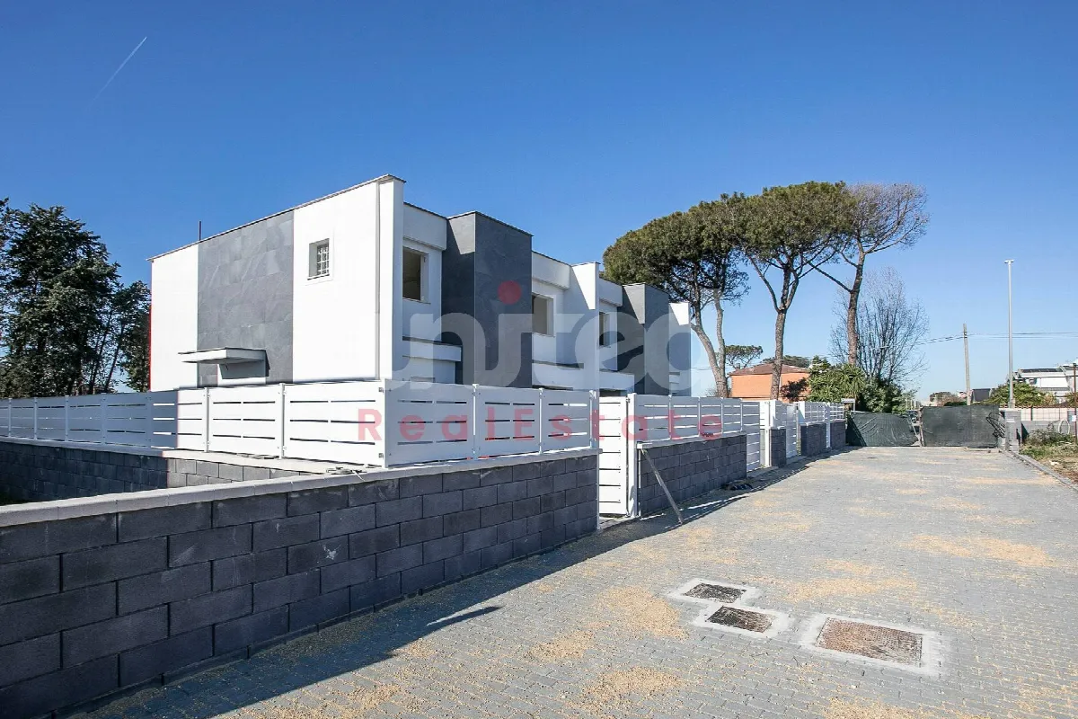 Villa in vendita a Roma, Axa, Casal Palocco, Infernetto - foto 3