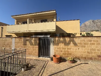 Villa in vendita a Cinisi - foto 1