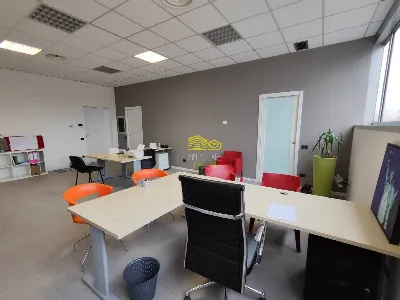 Ufficio a Trezzo sull'Adda