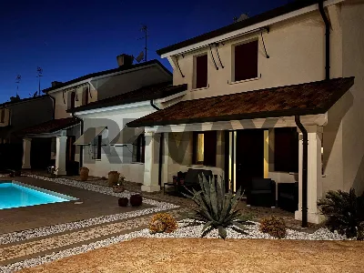 Casa Indipendente in vendita a Jesolo - foto 1