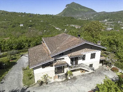Villa in vendita a Aiello del Sabato - foto 1