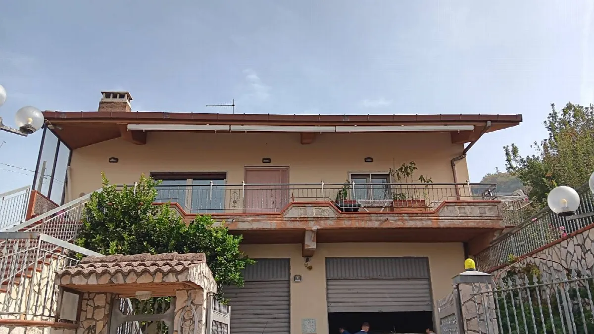 Villa in vendita a Contrada - foto 5