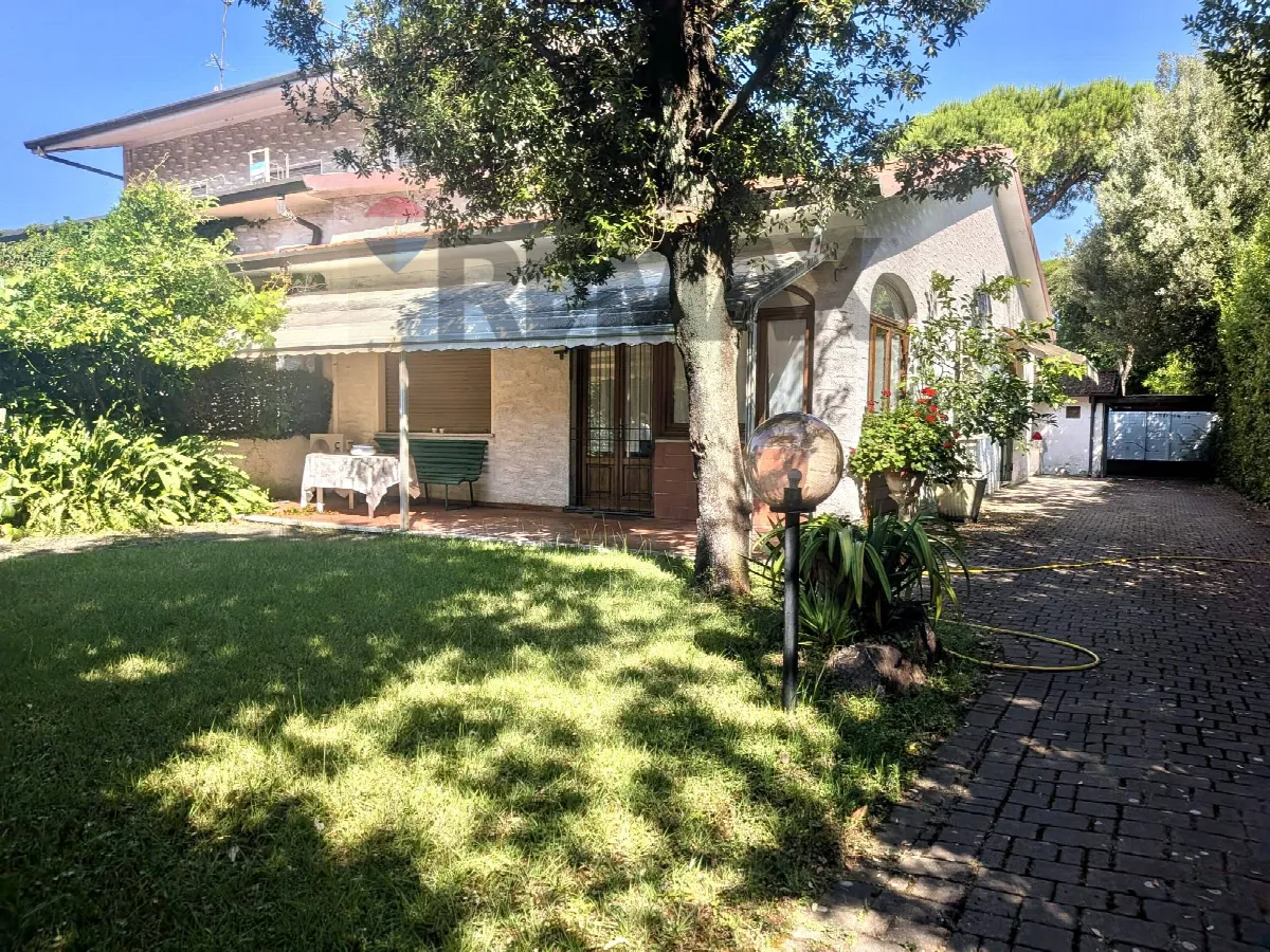 Casa Indipendente in vendita a Forte dei Marmi - foto 2