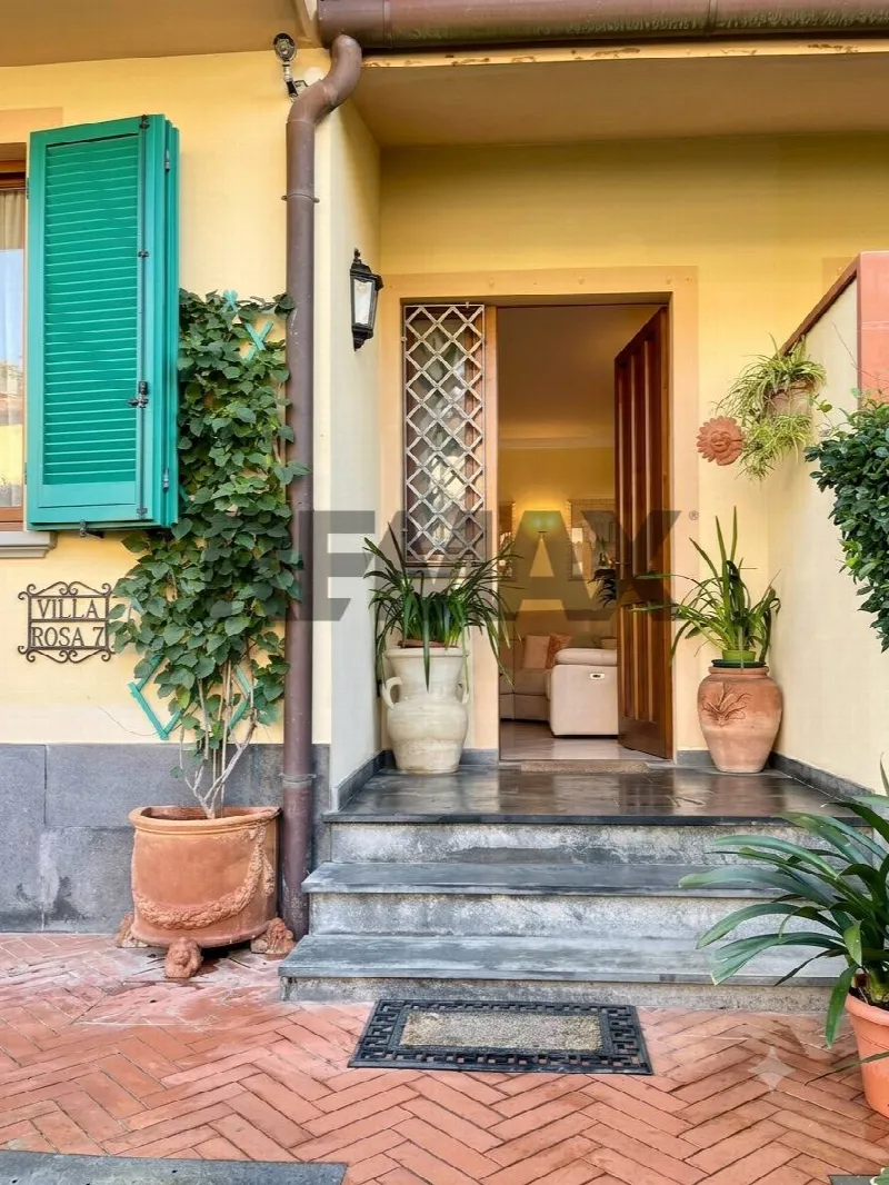 Casa Indipendente in vendita a Forte dei Marmi - foto 1