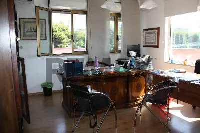 Ufficio in vendita a Bari, Carbonara di ba... - foto 1