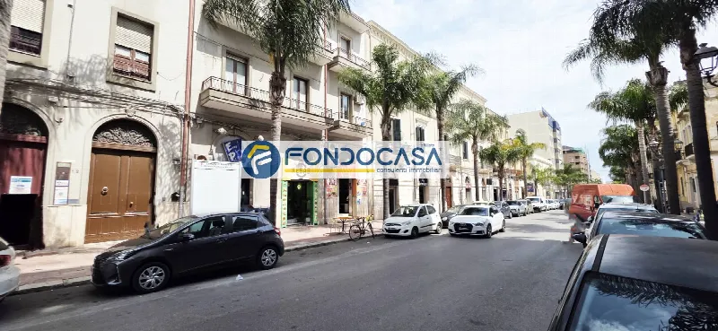 Ufficio in vendita a Brindisi, Centro storico, cappuccini, commenda - foto 1