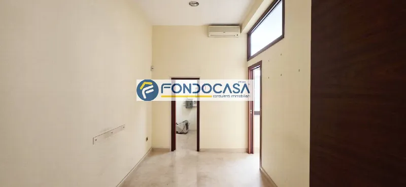 Ufficio in vendita a Brindisi, Centro storico, cappuccini, commenda - foto 5